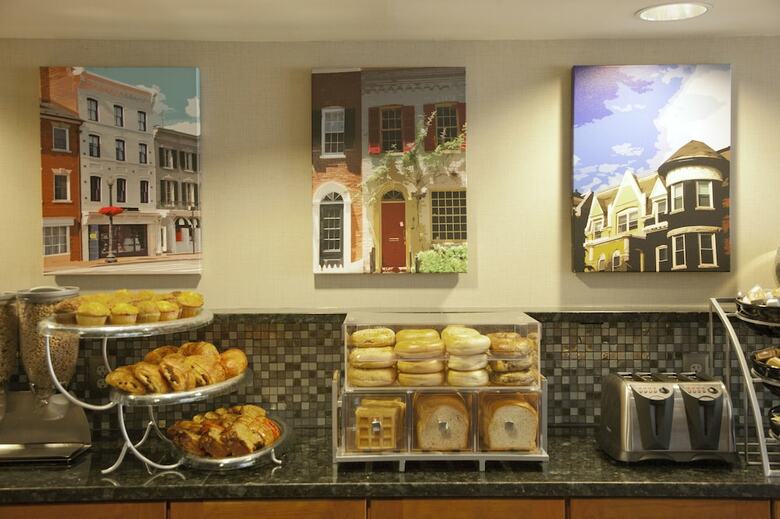 Hotel Georgetown Suites