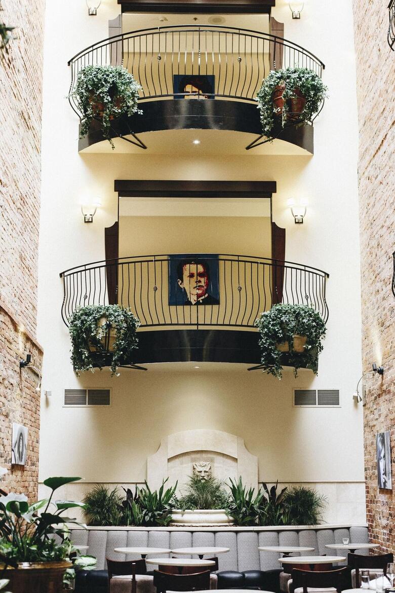 Nelligan Hotel