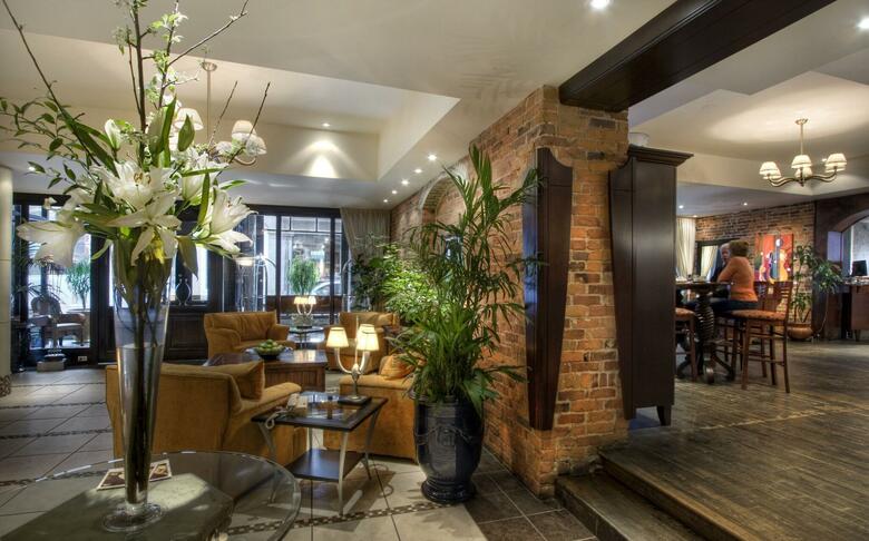 Nelligan Hotel