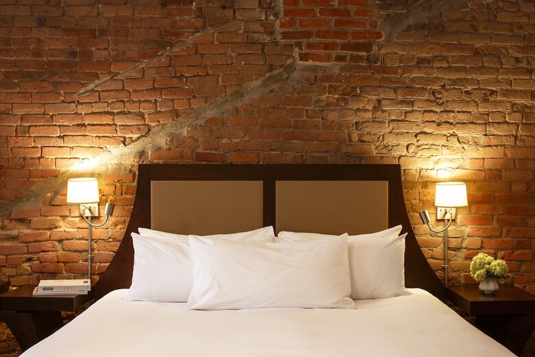 Nelligan Hotel