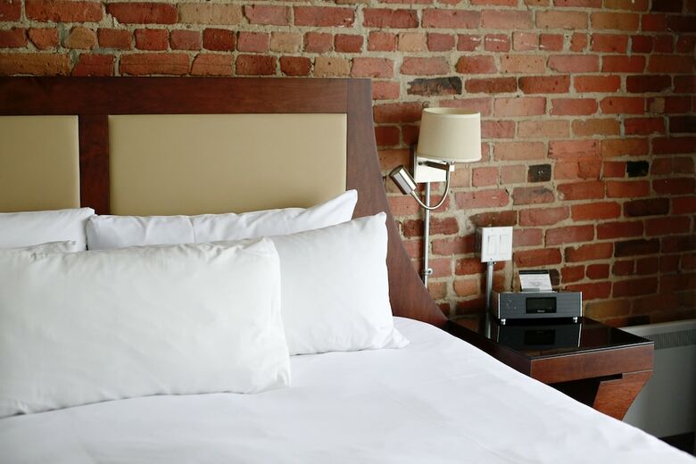 Nelligan Hotel