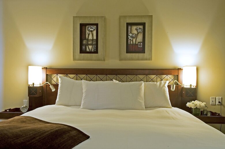 Nelligan Hotel