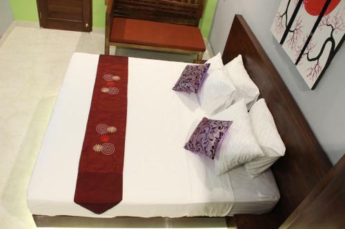 Hostal Omink House