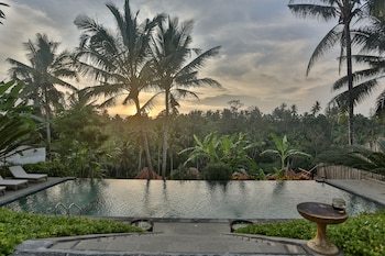 Hotel Pertiwi Bisma 1