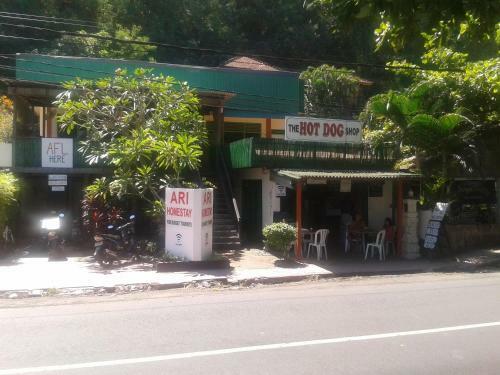 Hostal Ari Home Stay