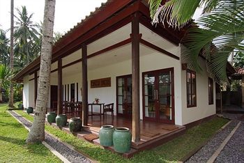 Hotel Lotus Bungalows