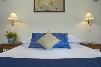 Hotel Lotus Bungalows