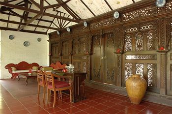 Hotel Lotus Bungalows