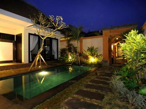 Tanjung Lima Villa