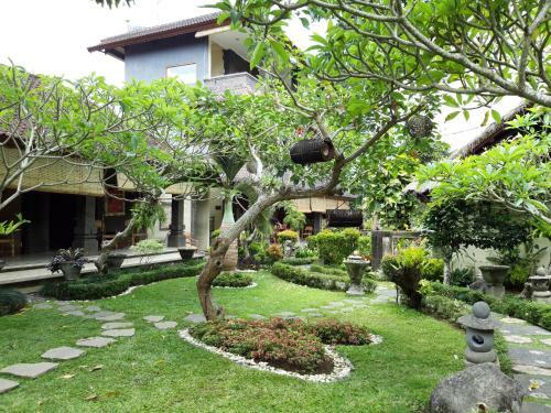 Hostal Liyer House
