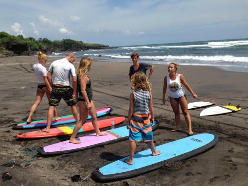 Hostal Matra Bali Surf Camp