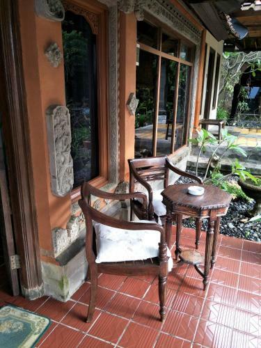 Temple Cafe & Seaside Cottages
