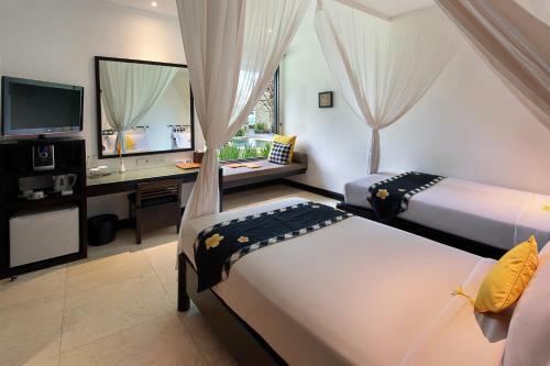 Hotel Candi Beach Resort & Spa