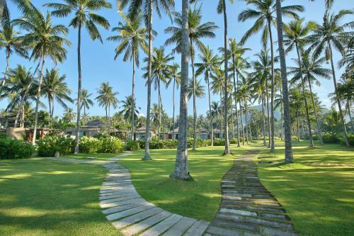 Hotel Candi Beach Resort & Spa