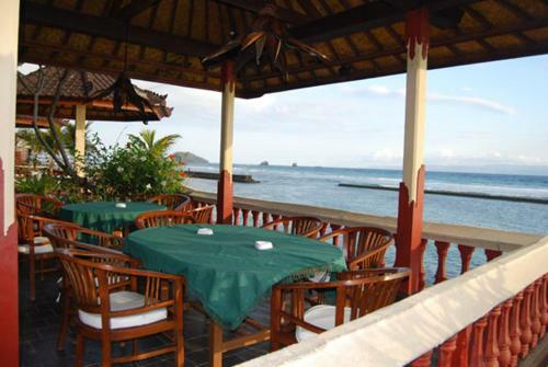 Hostal Pondok Bambu Seaside Bungalows