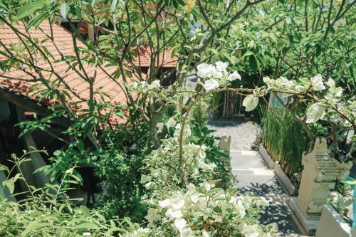 Hotel Kuta Lagoon Resort And Pool Villas
