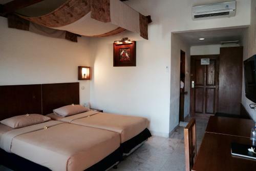 Hotel Kuta Lagoon Resort And Pool Villas