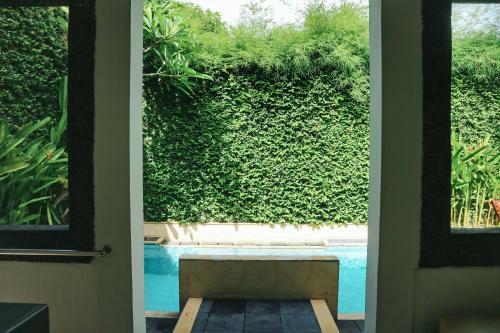 Hotel Kuta Lagoon Resort And Pool Villas