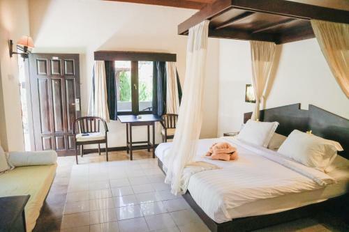 Hotel Kuta Lagoon Resort And Pool Villas