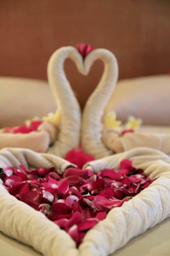 Hotel Kuta Lagoon Resort And Pool Villas
