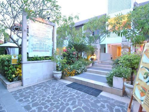 Hotel Kuta Lagoon Resort And Pool Villas