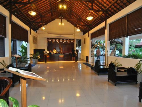 Hotel Kuta Lagoon Resort And Pool Villas