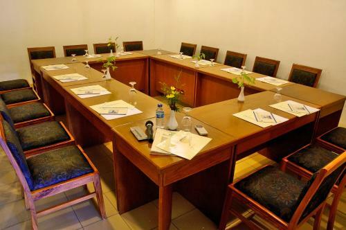Hotel Kuta Lagoon Resort And Pool Villas