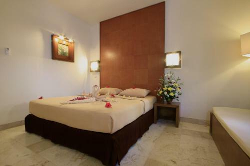 Hotel Kuta Lagoon Resort And Pool Villas