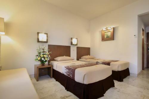Hotel Kuta Lagoon Resort And Pool Villas