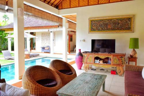 Villa Heliconia