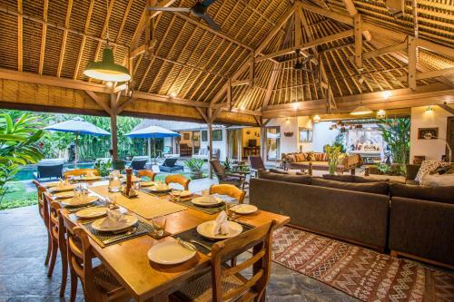 Villa Damai Manis