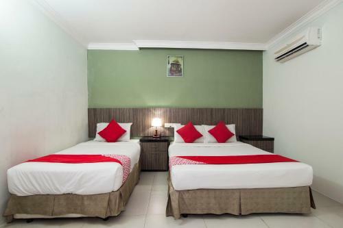 Crystal City Hotel