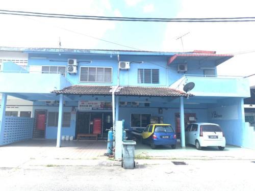 Hostal Yb House
