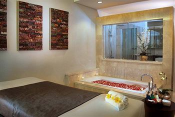 Royal Kamuela At Monkey Forest Ubud - Villas And Spa