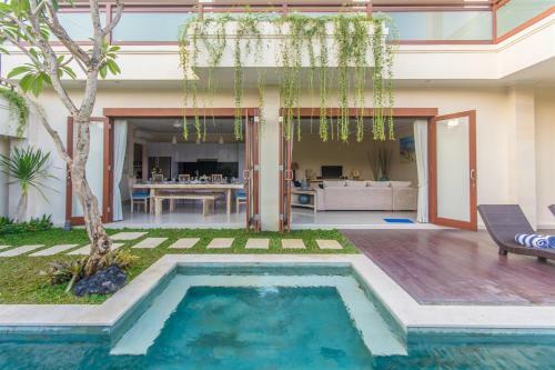 Villa Tepi Sungai