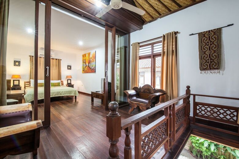 Surya Mas Villa