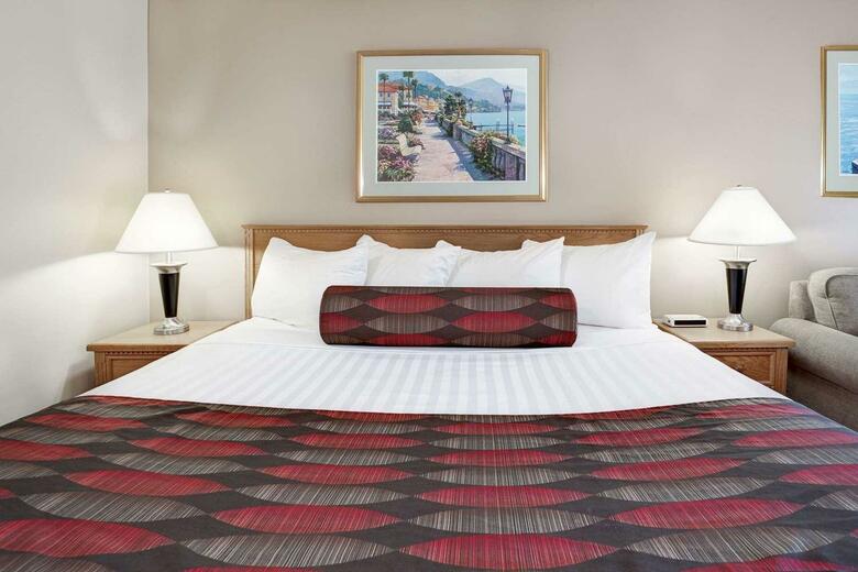 Hotel Ramada Victoria