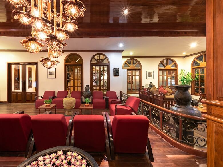 Royal Crown Hotel