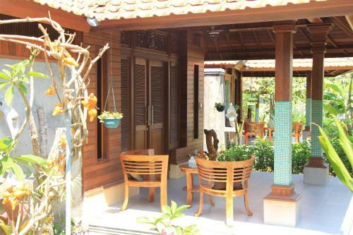 Hostal Nur Guest House