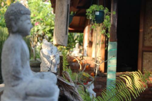 Hostal Nur Guest House