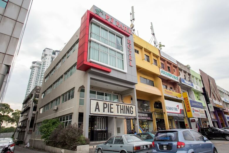 Pj Park Hotel