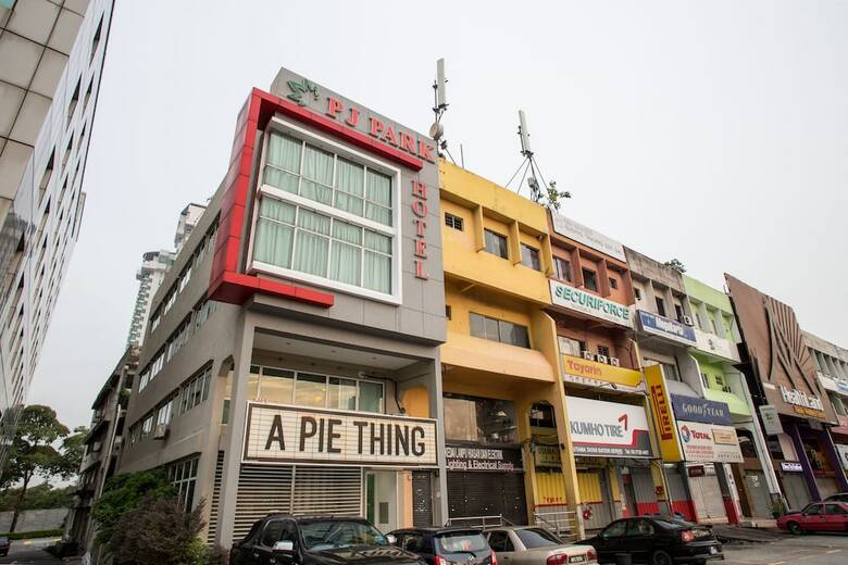 Pj Park Hotel