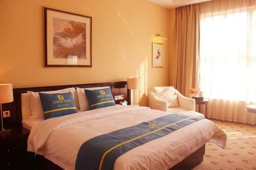 Junyue Hotel