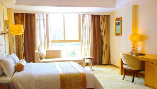 Aoyuan Golf Hotel