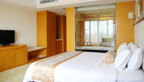 Aoyuan Golf Hotel