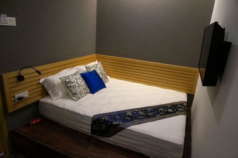 B Street Hotel