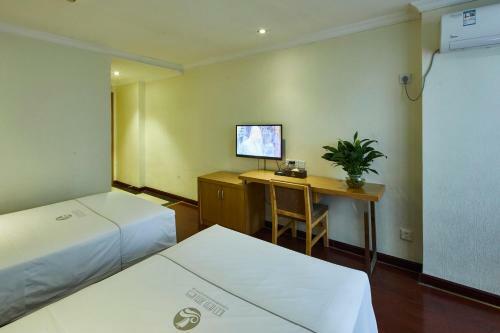 Yingshang Jinyi Hotel - Dade Road Branch