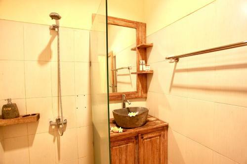 Hotel Kudesa Home Stay