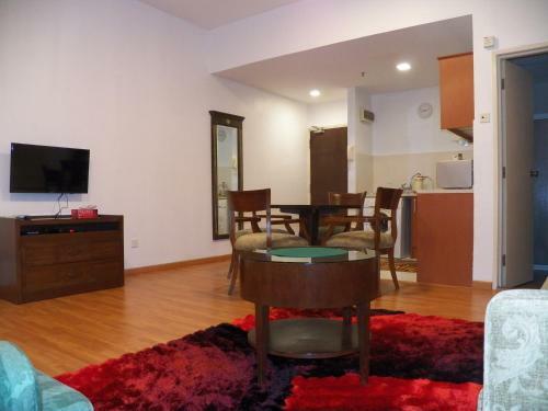 Maytower Apartment