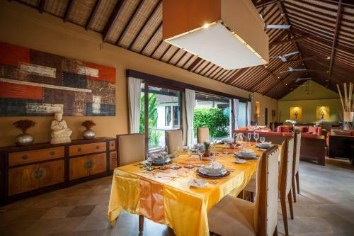 Villa Tania